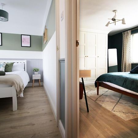 Stylish Home In Bath With Driveway Parking, 10Min From City エクステリア 写真