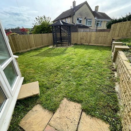 Stylish Home In Bath With Driveway Parking, 10Min From City エクステリア 写真