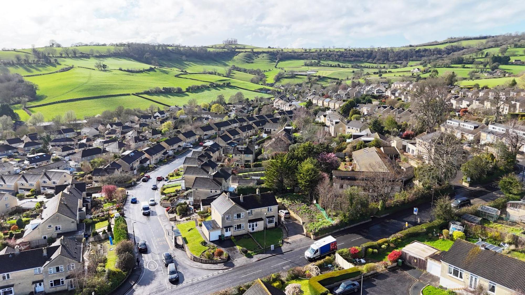 Stylish Home In Bath With Driveway Parking, 10Min From City エクステリア 写真