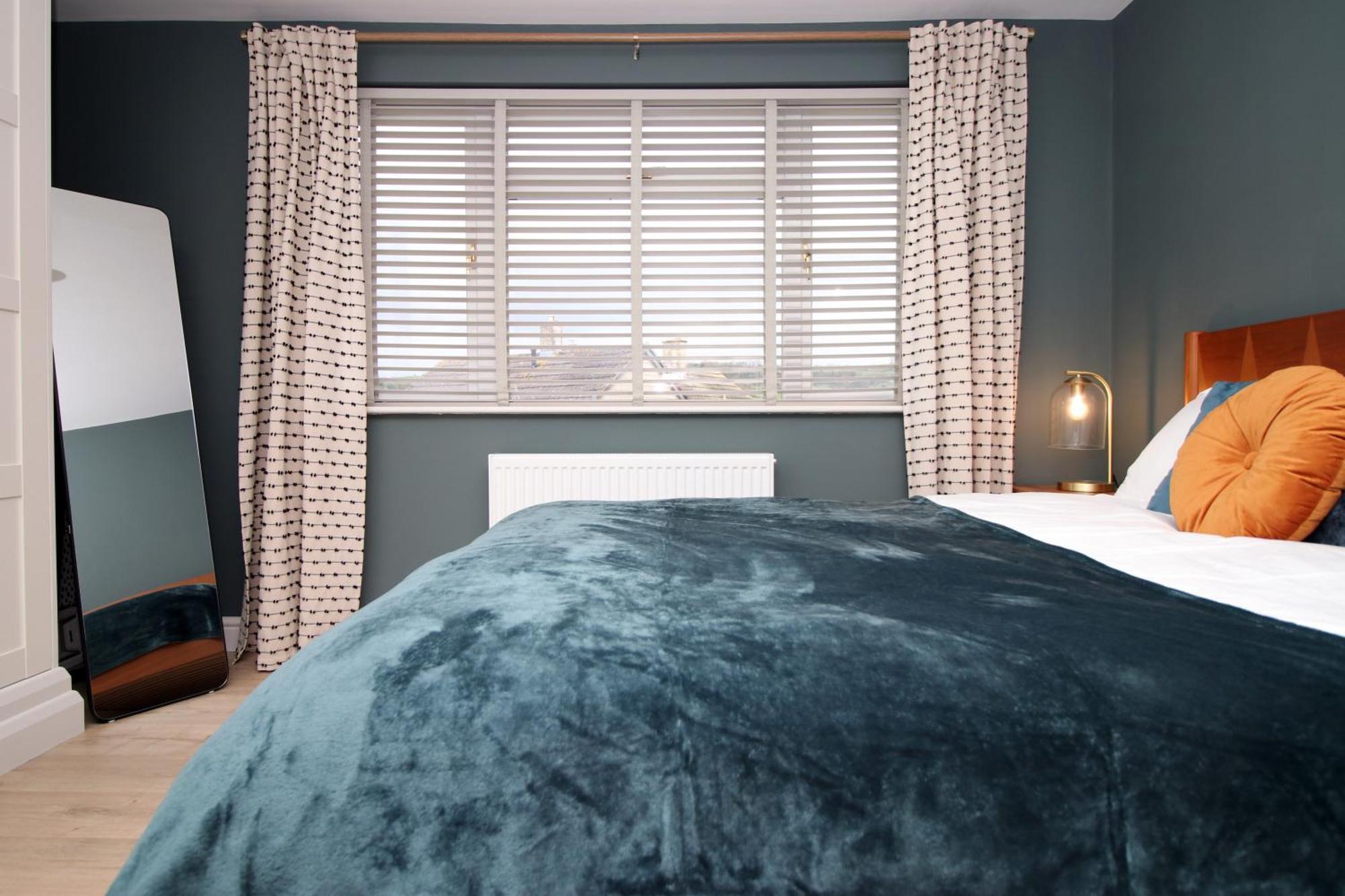 Stylish Home In Bath With Driveway Parking, 10Min From City エクステリア 写真