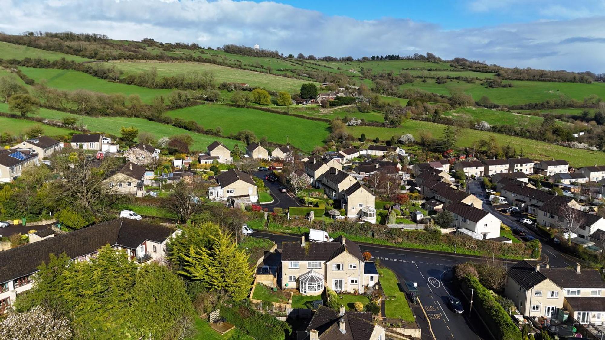 Stylish Home In Bath With Driveway Parking, 10Min From City エクステリア 写真